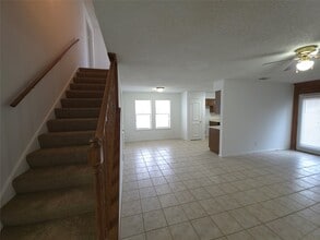 Building Photo - 7126 Deer Creek Ct