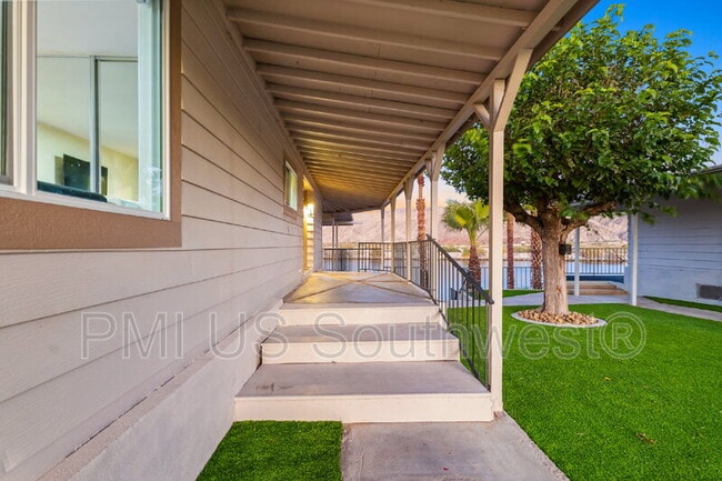 Building Photo - 437 Riverfront Dr