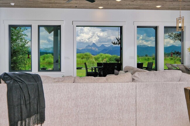 Foto del edificio - 4742 Heads Up Rd