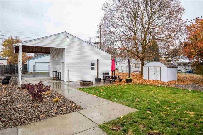 Foto del edificio - **Coming Soon in June** Beautifully updated Shadle Park 3 Bed 2 Bath Rancher will all the updates...