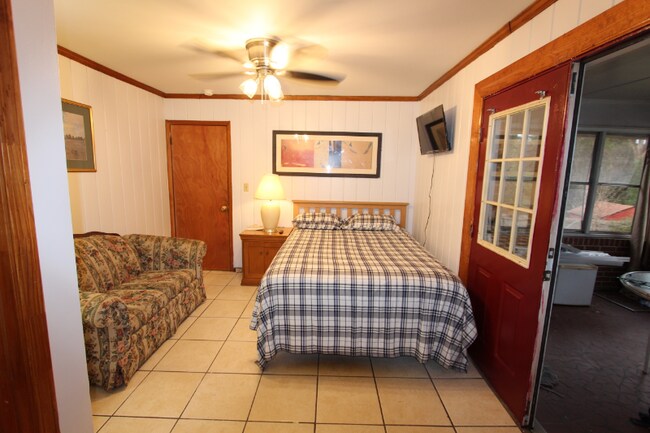 Foto del edificio - 2264 Columbia Dr