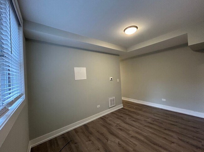 Foto del edificio - 1128 Maple Ave