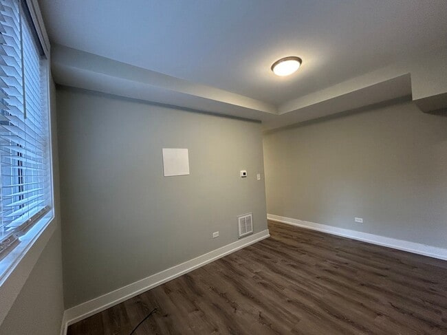 Building Photo - 1128 Maple Ave