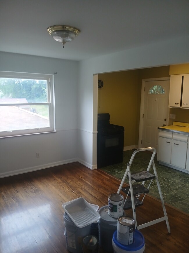 Building Photo - 4233 Century Ln
