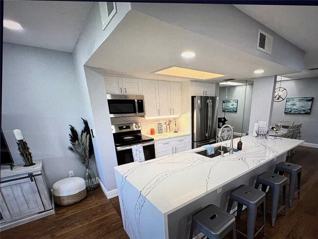 Foto del edificio - 629 Garland Cir