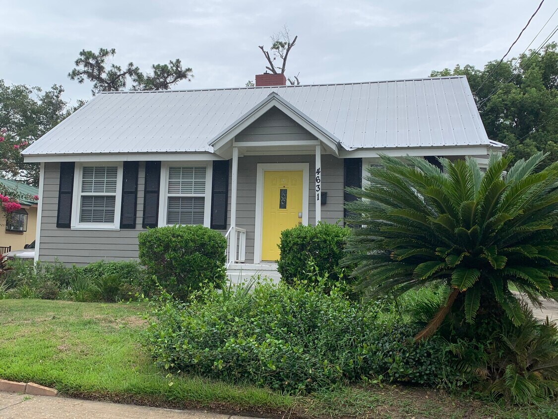 Foto principal - 4631 Polaris St