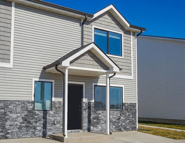 Building Photo - 14409 Springbrook Trl