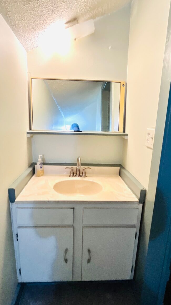 Second floor Bathroom - 1808 Esplanade Ave