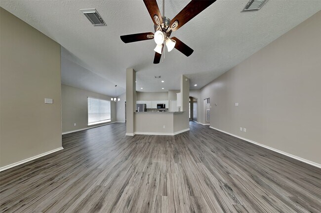 Foto del edificio - 19406 Arbor Pines Ln