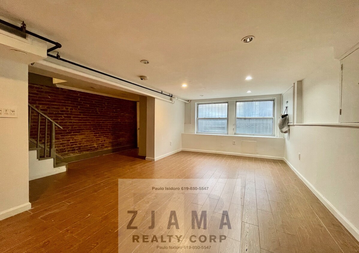 Foto principal - 1267 Dekalb Ave