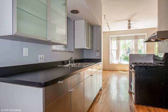 Foto del edificio - 913 N Honore St