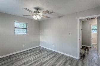 Building Photo - 22311 Warwick Glen Dr