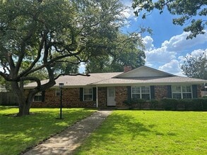 Building Photo - 5416 Northmoor Dr