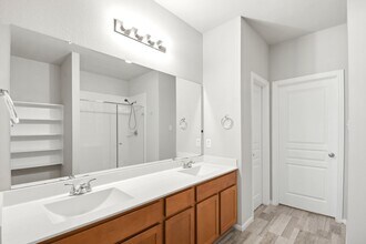 Building Photo - 16203 Centennial Light Dr