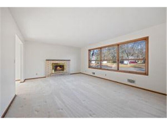 Foto del edificio - 15605 Boulder Creek Dr