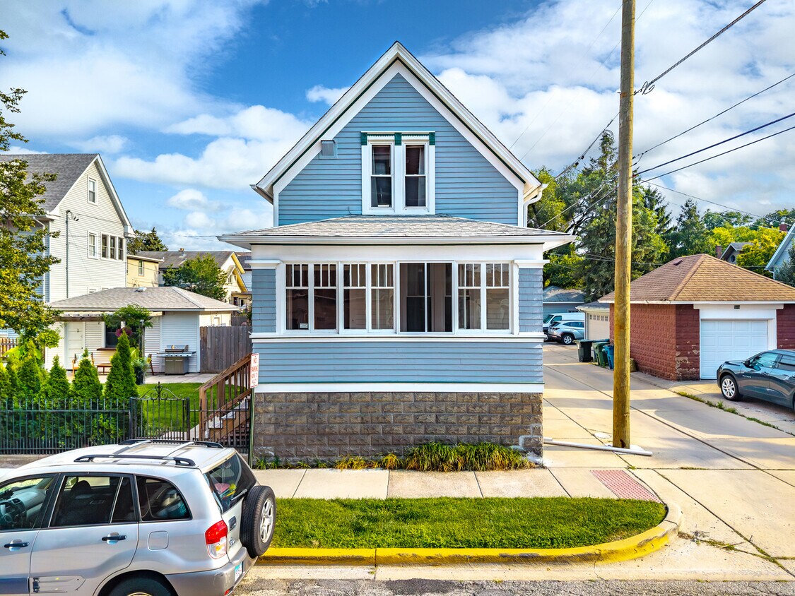 Primary Photo - 501 Elgin Ave