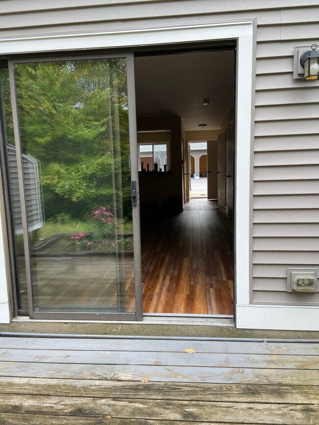 from back deck into living room - 304 Sugar Tree Ln