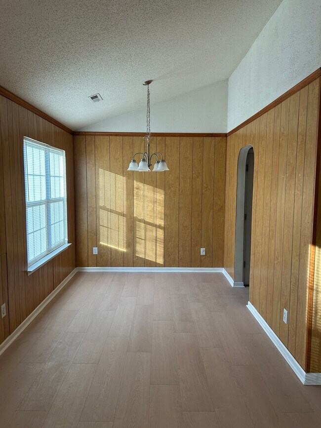 Foto del edificio - 5516 John McGraw Ln