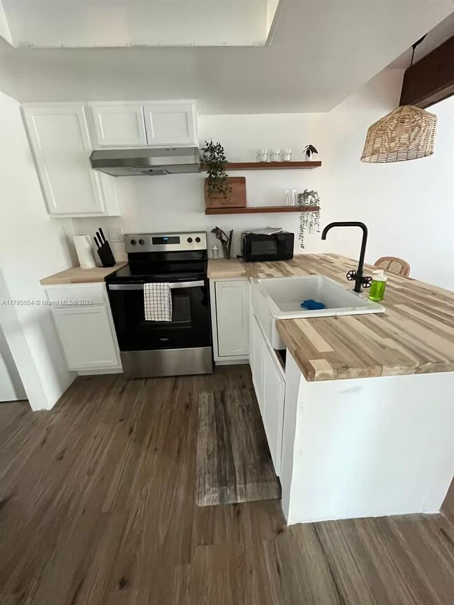 Foto del edificio - 4600 SW 9th Pl