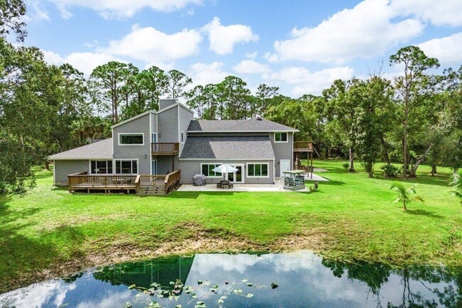 Building Photo - 12151 Old Indiantown Rd