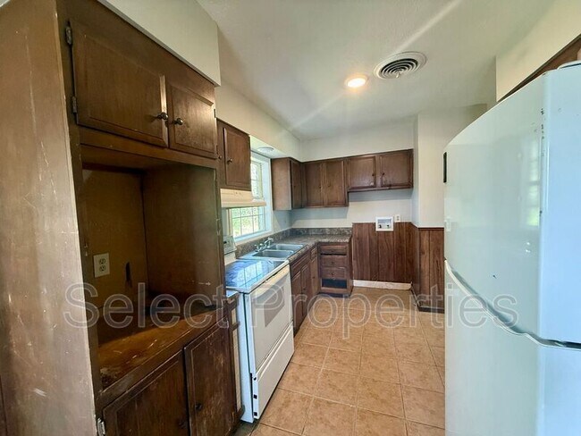 Foto del edificio - 2017 Fairfield Dr