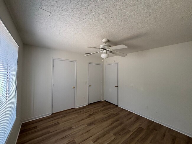 Building Photo - 1511-101 GRADUATE LN
