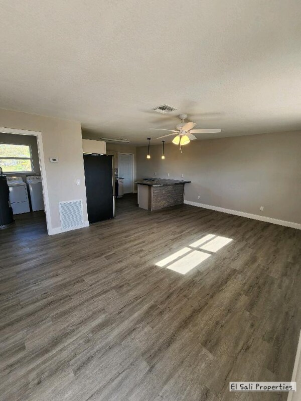Building Photo - 1249 Chobee St