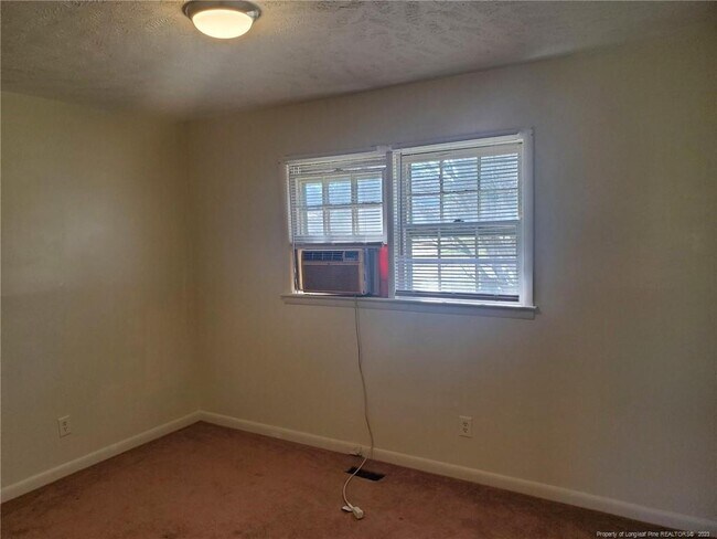 Foto del edificio - 7405 Southgate Rd