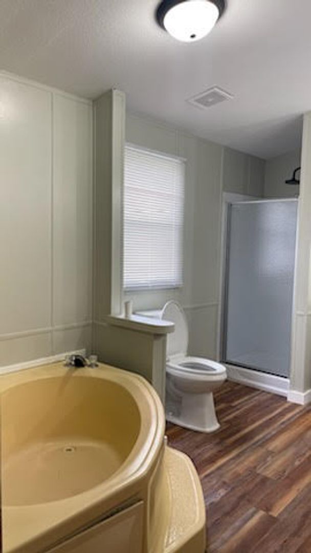 Foto del edificio - 4249 Farm to Market Rd 2259
