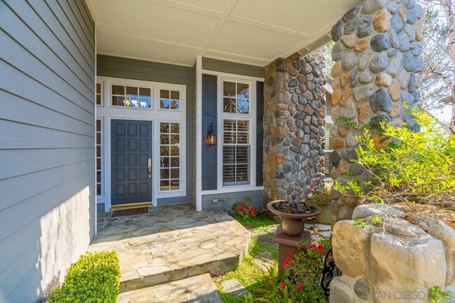 Foto del edificio - 4656 Whispering Woods Ct