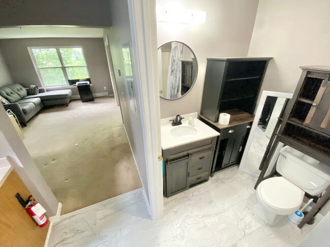 Foto del edificio - 1 Bedroom Apartment in Burlington VT Avail...
