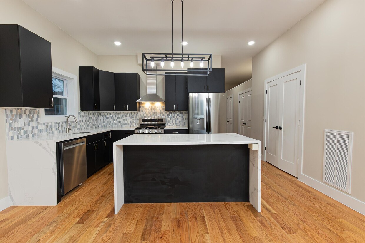 Foto principal - 46 Yale Ave