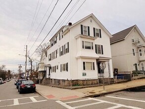 Building Photo - 631 Walnut St