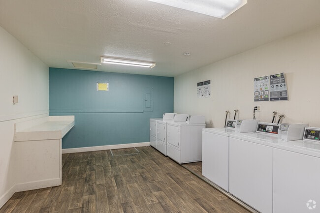 On-Site Laundry - Fox Pointe Apartments