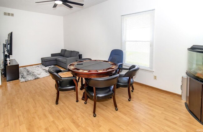 Foto del edificio - 3325 Claremont Ave