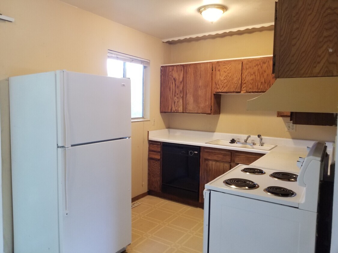 Primary Photo - 1032 E Prospect Rd