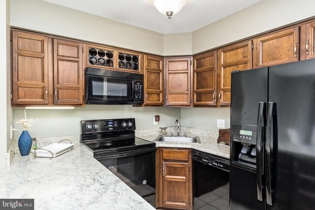 Building Photo - 228 Kings Croft Dr