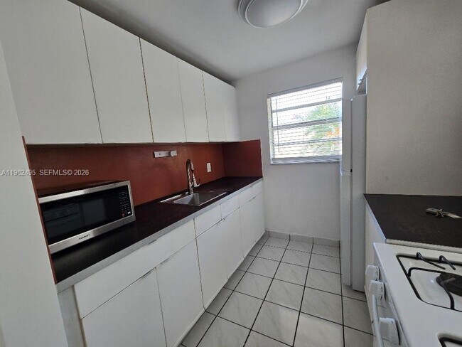 Foto del edificio - 631 Jefferson Ave