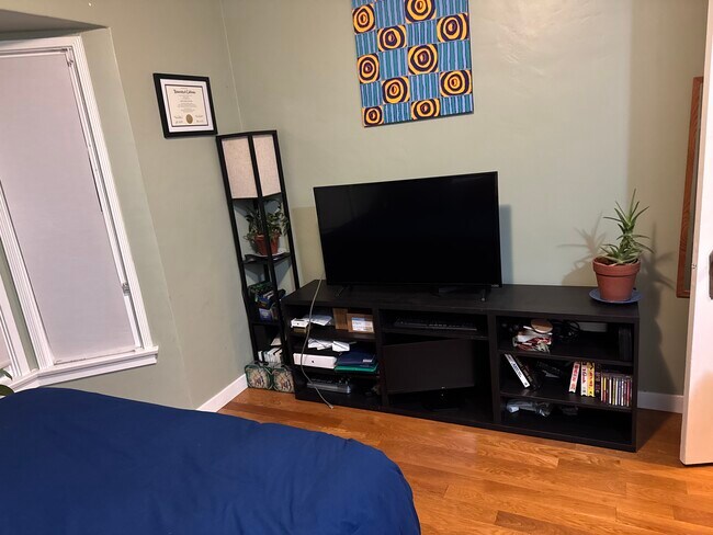 Foto del edificio - 4267 Le Bourget Ave