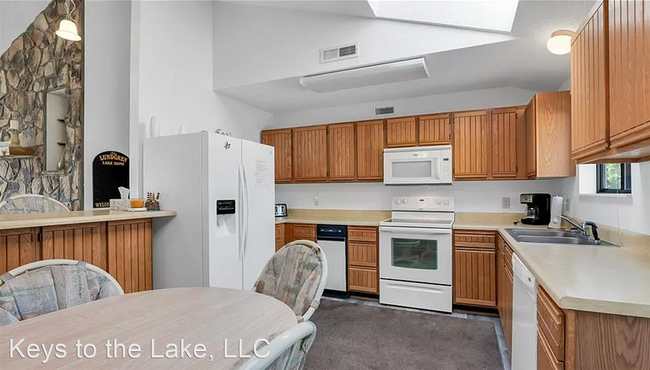 Foto del edificio - 3 br, 2 bath House - 821 Winn Rd #10L