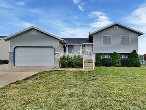 Building Photo - 911 N 2350 W