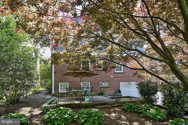 Building Photo - 507 Pershing Dr