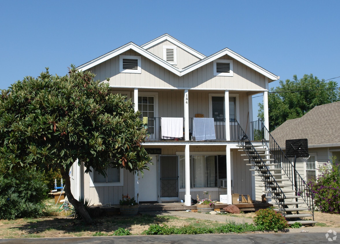 Building Photo - 132-134 Berrellesa St