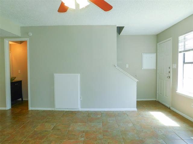 Building Photo - 1137 Dallas Dr