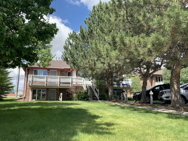 Building Photo - 1608 Sand Ct