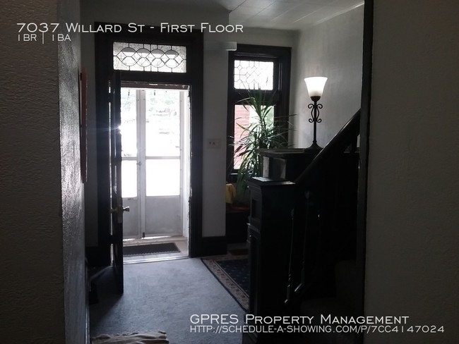 Foto del edificio - Charming First Floor In Point Breeze!