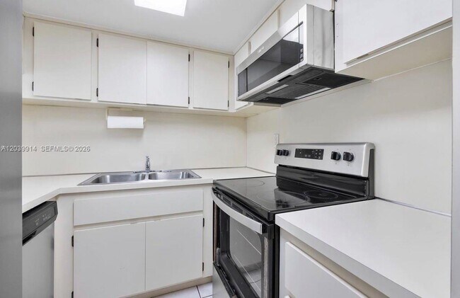 Foto del edificio - 995 SW 84th Ave