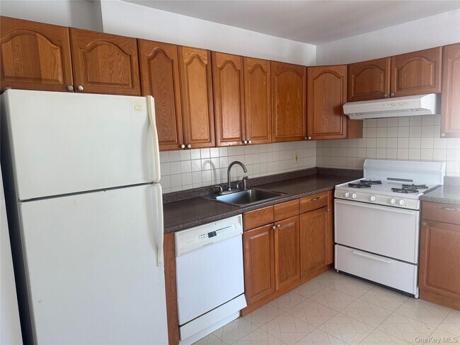 Foto del edificio - 219 Manhattan Ave