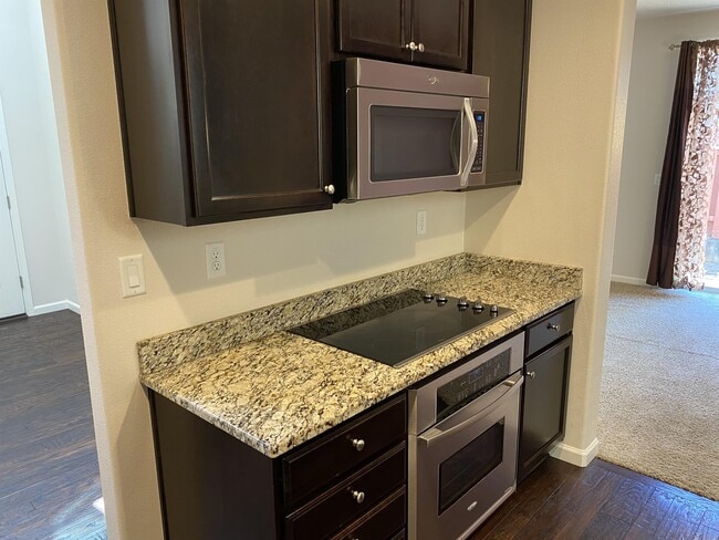 Foto del edificio - 3395 SE Meadowview Way