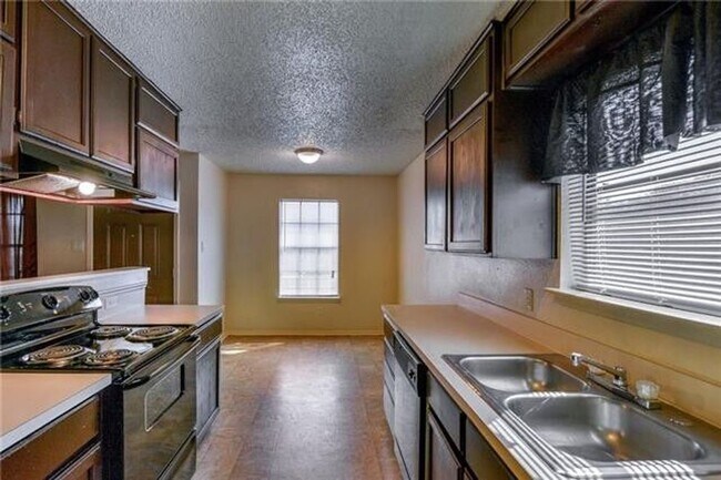 Foto del edificio - 616 Race St